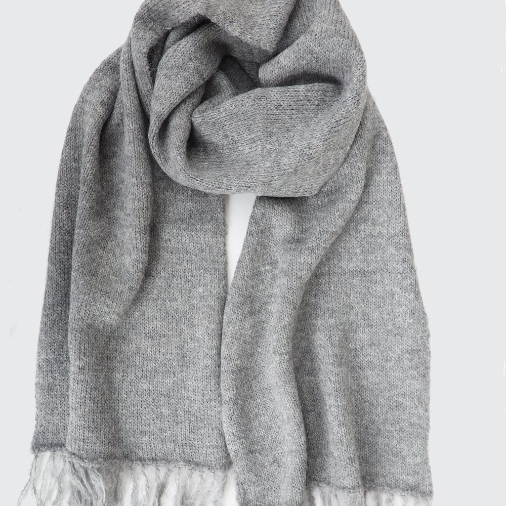 Fabric Junkies dove gray Alpaca scarf